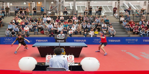 What is the ideal floor to play table tennis ?
